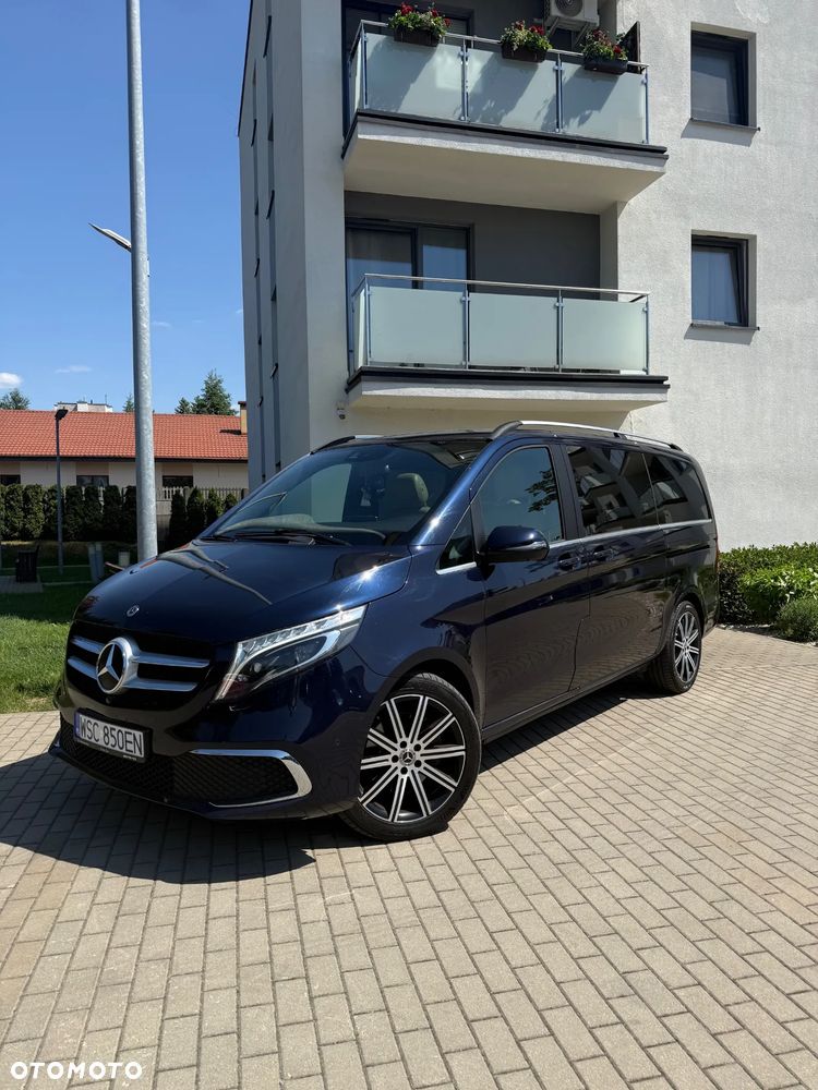 Mercedes-Benz Klasa V - 1