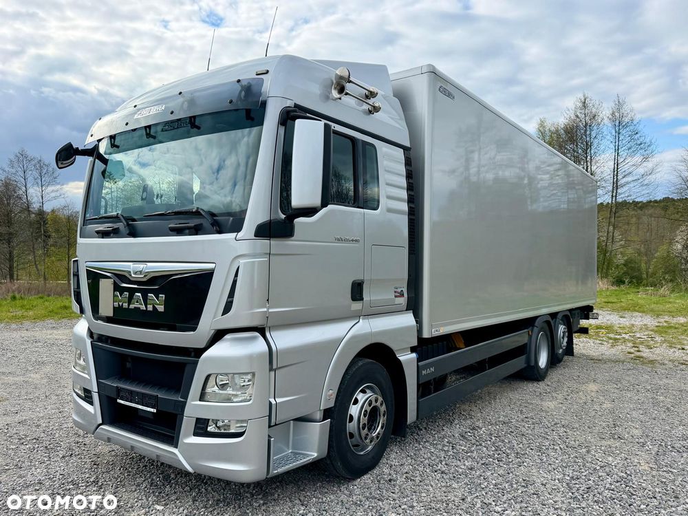 MAN TGX 26.440 / KONTENER / IZOTERMA / WINDA / 20 PALET / CAŁY NA PODUSZKACH / 3 OSIE / 3 OŚ PODNOSZONA + SKRĘTNA / EURO 6 / SPROWADZONY / SERWISOWANY - 2