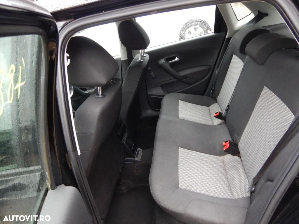 Aripa dreapta spate Volkswagen Polo 6R 2013 Hatchback 1.2 TDI - 8