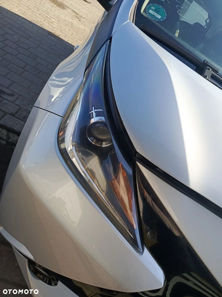 TOYOTA AYGO II 5D LAMPA PRAWA PRZÓD PRZEDNIA EU LED