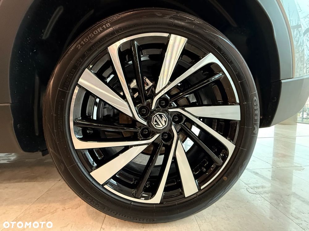 MG ZS Hybrid+ - 9