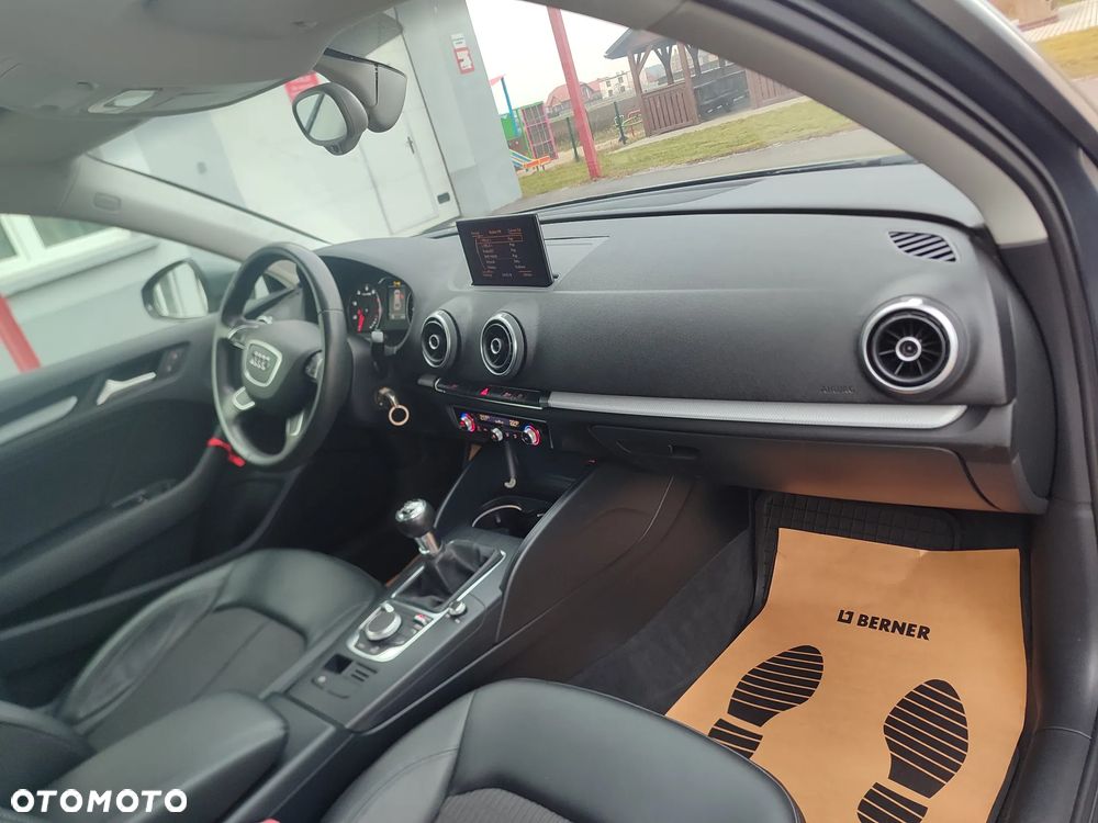 Audi A3 3-drzwiowe 1.4 TFSI Ambition - 18