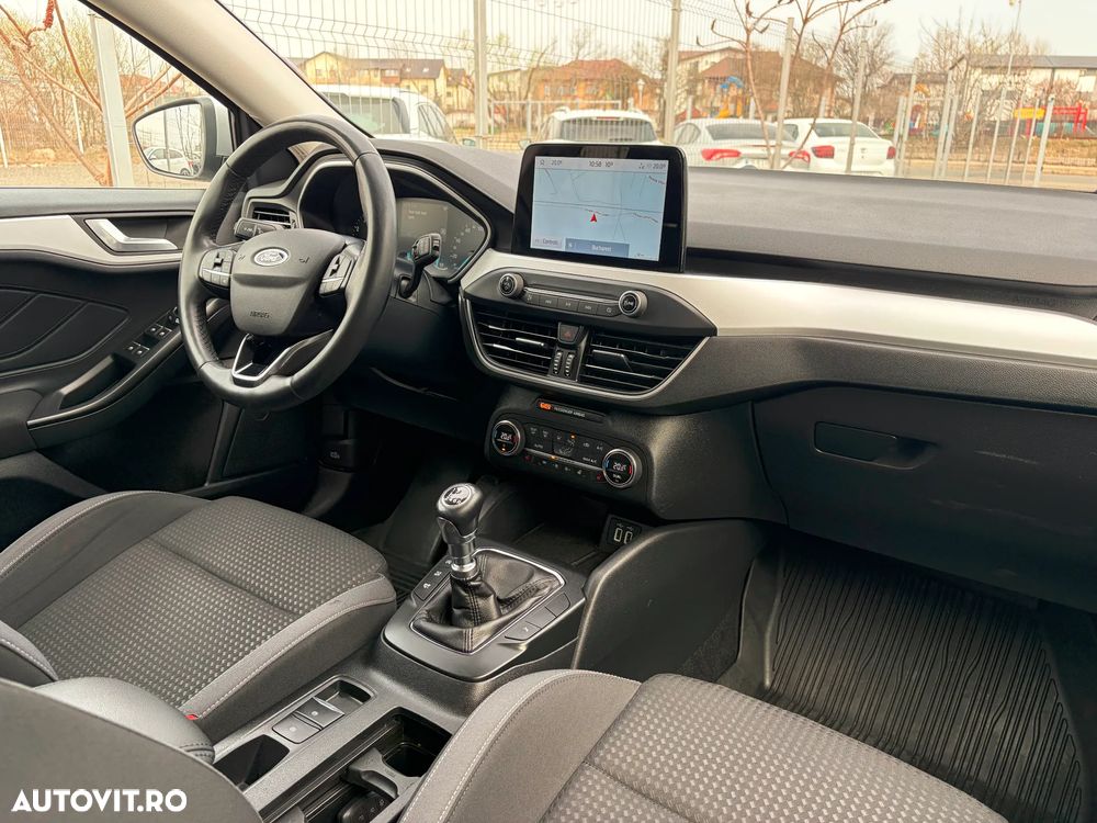 Ford Focus 1.0 EcoBoost Titanium Business - 19