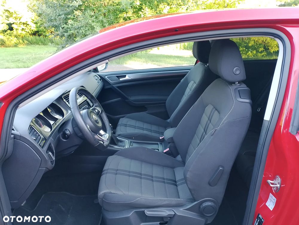 Volkswagen Golf 1.6 TDI Comfortline - 3