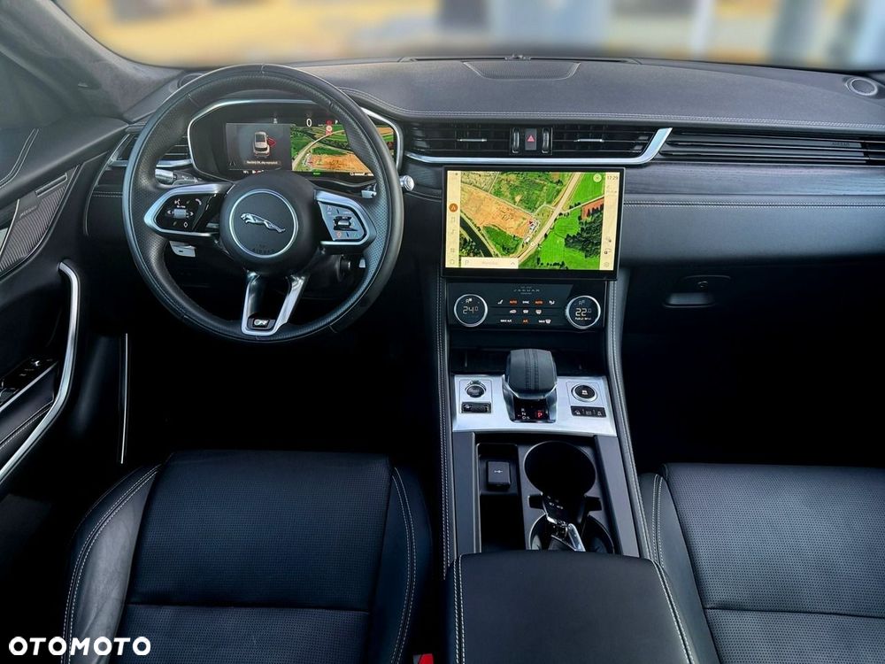 Jaguar F-Pace - 20