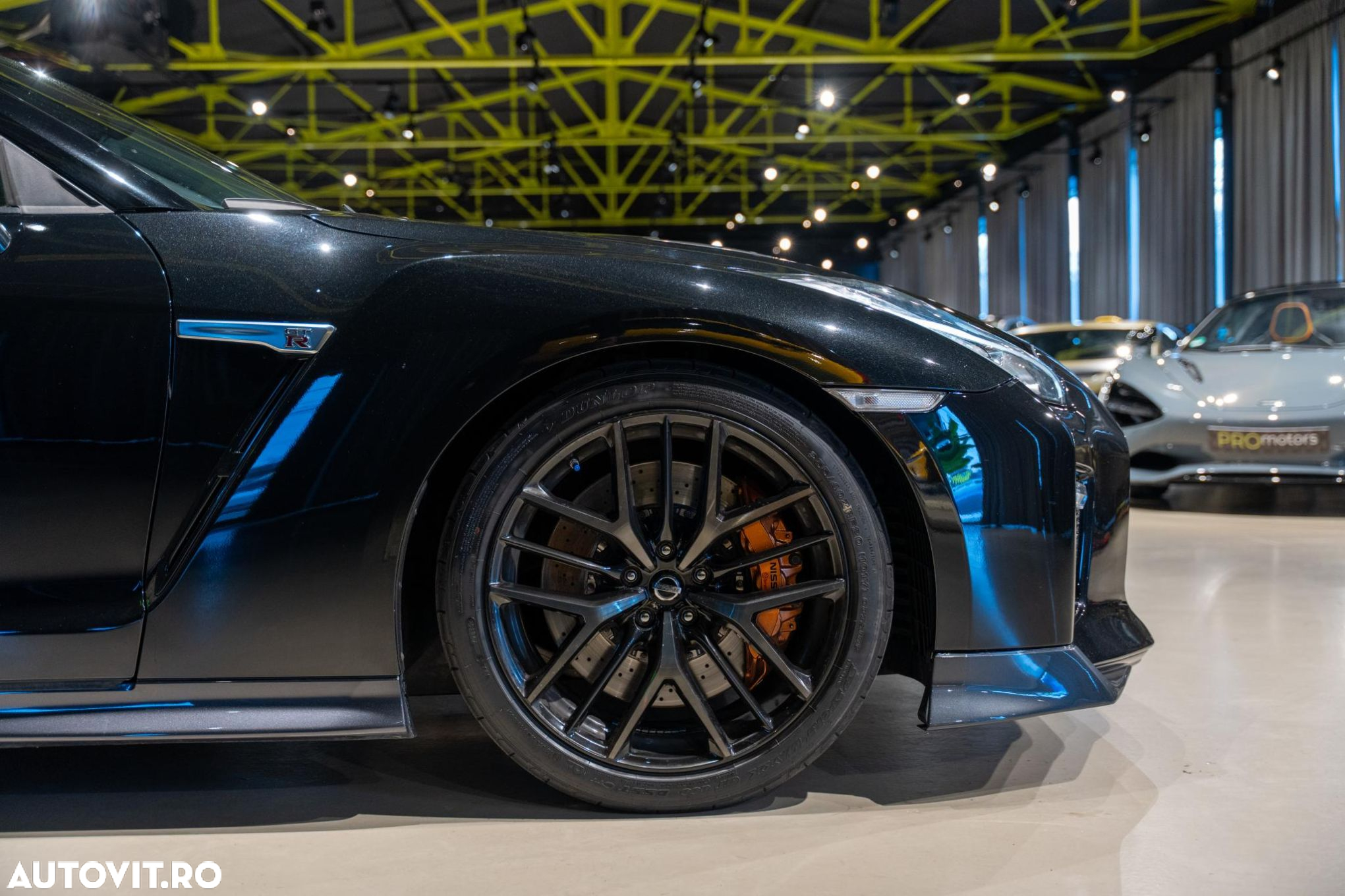 Nissan GT-R - 30