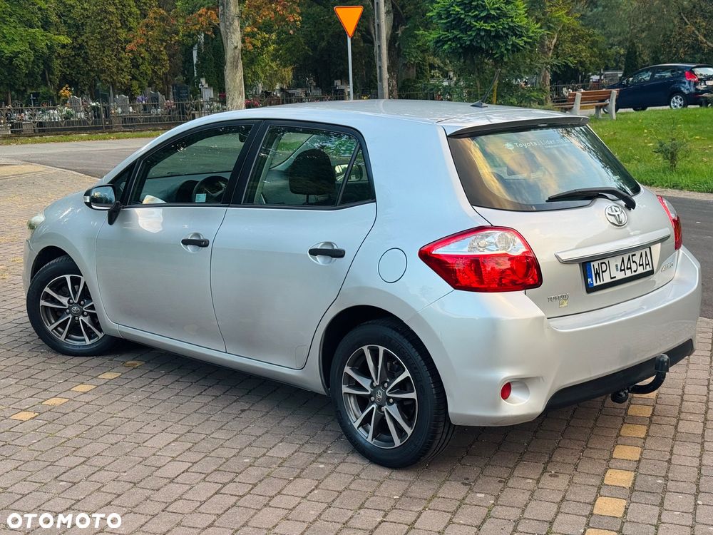 Toyota Auris 1.4 D-4D Luna EU5 - 3
