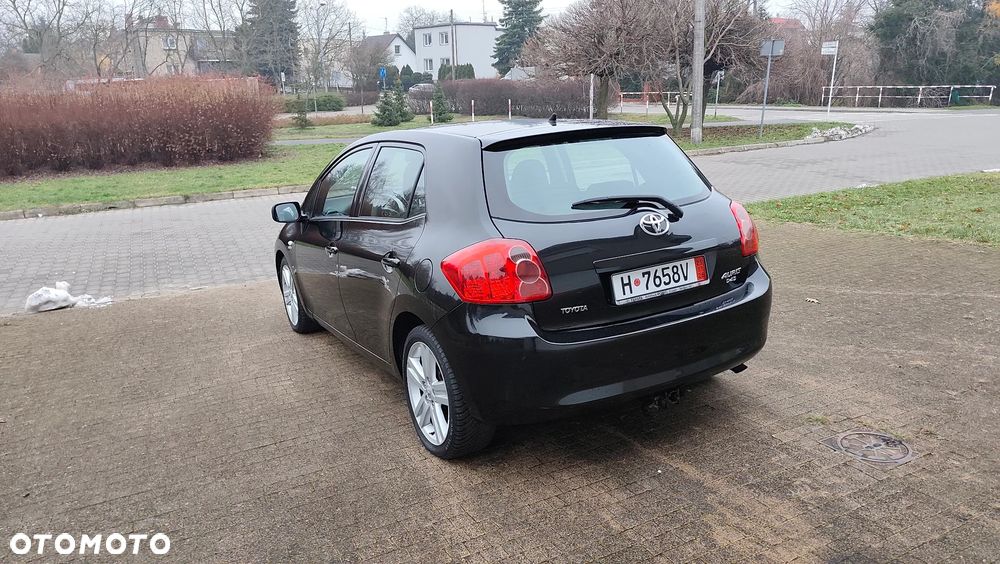 Toyota Auris 2.2 D-4D D-CAT - 19