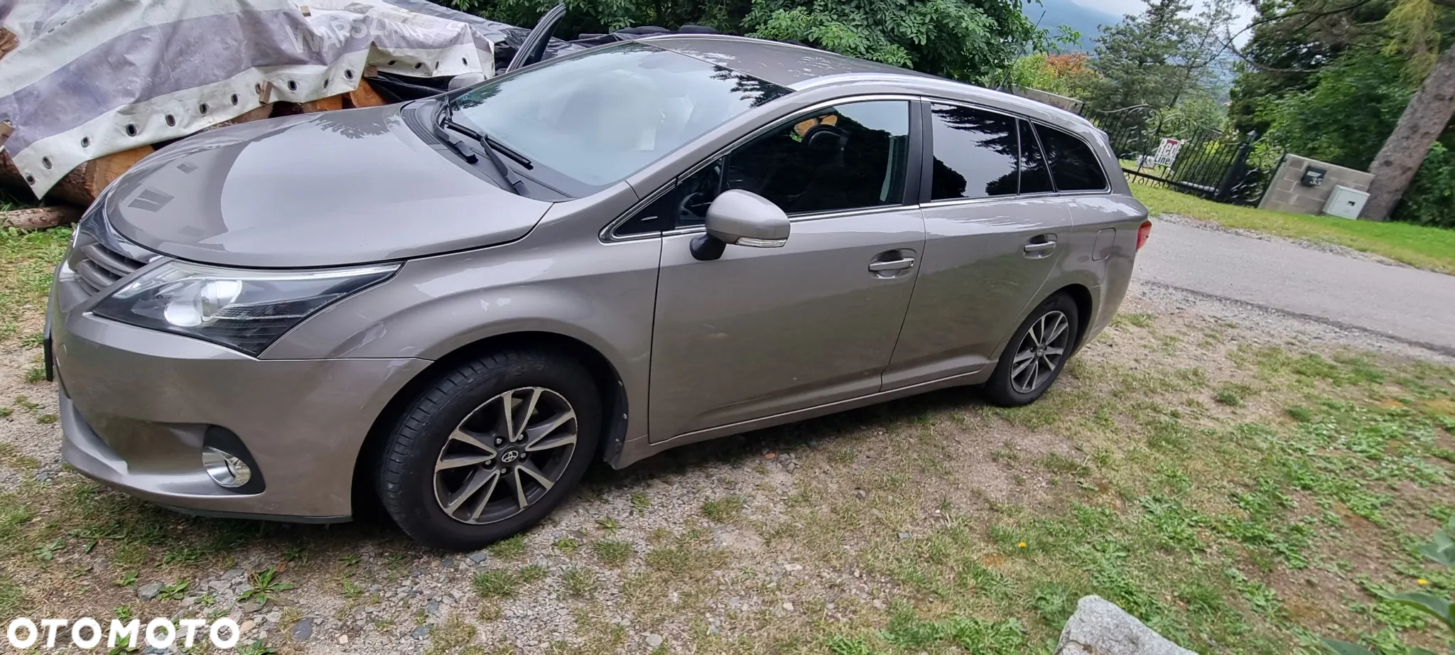 Toyota Avensis - 10
