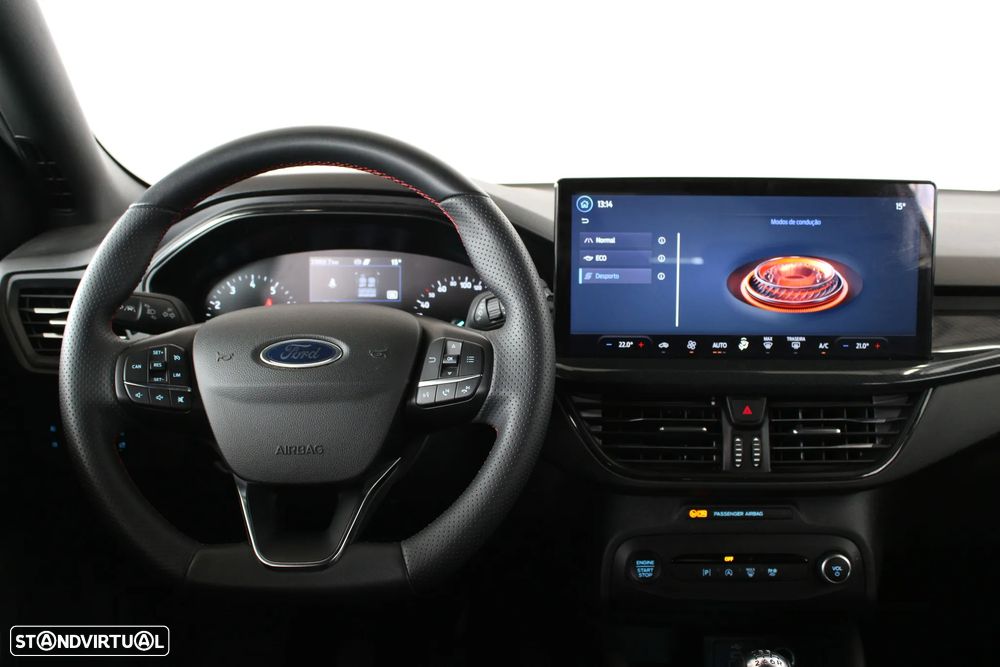 Ford Focus 1.0 EcoBoost MHEV ST-Line - 26