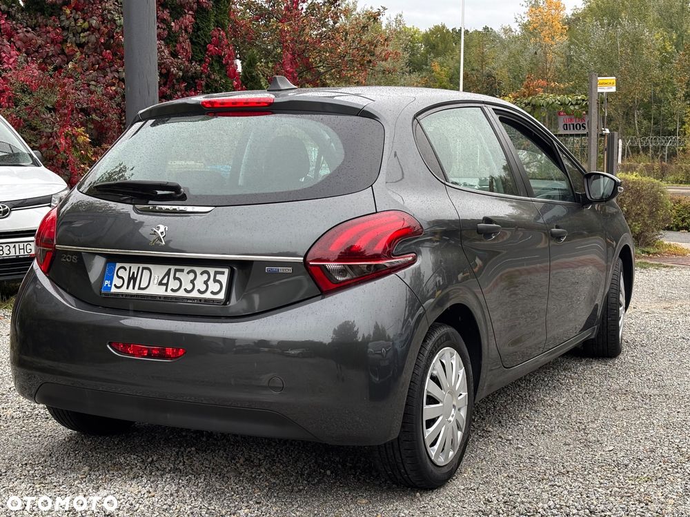 Peugeot 208 2017 photo 4