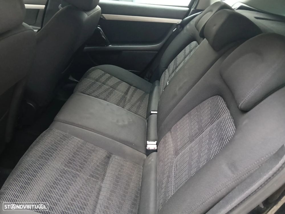 Peugeot 407 SW 1.6 HDi Executive - 18