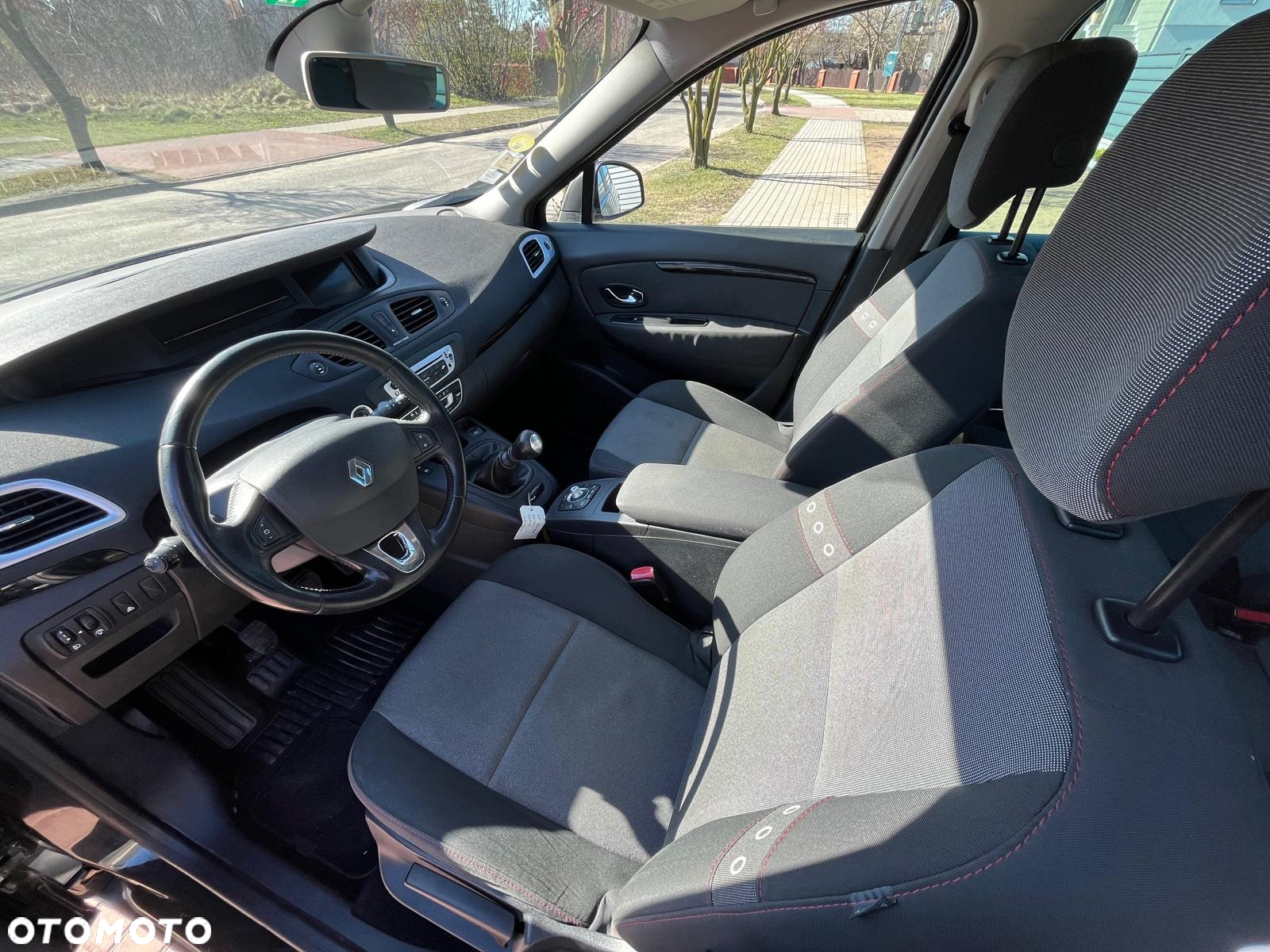 Renault Scenic 1.5 dCi Expression - 9
