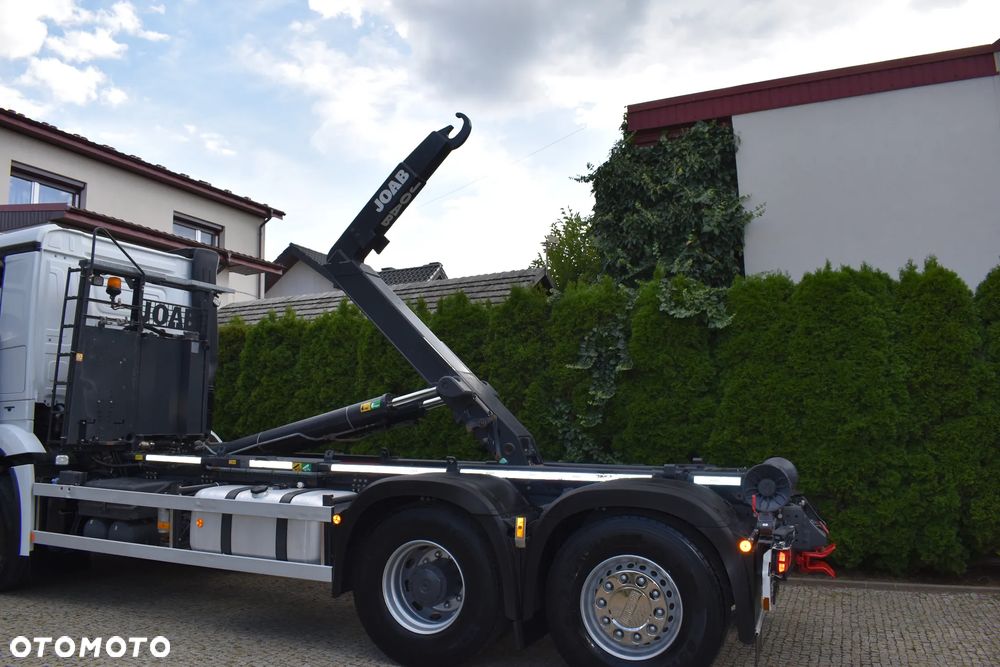 Mercedes-Benz arocs - 5