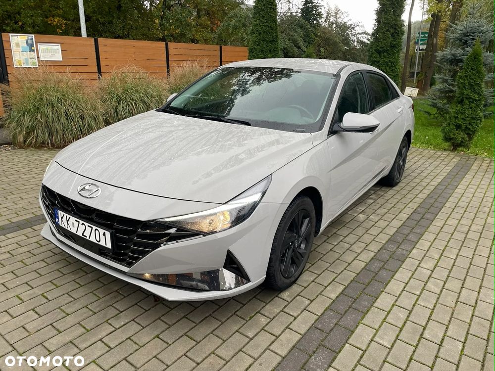 Hyundai Elantra 1.6 Modern CVT - 1