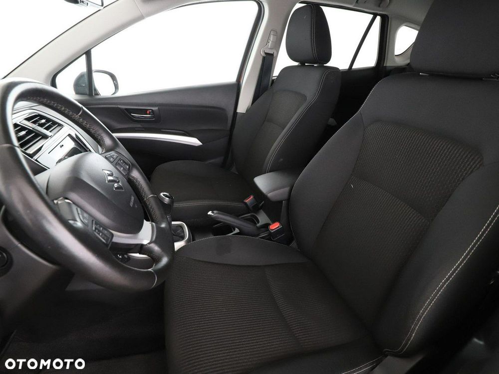 Suzuki SX4 - 13