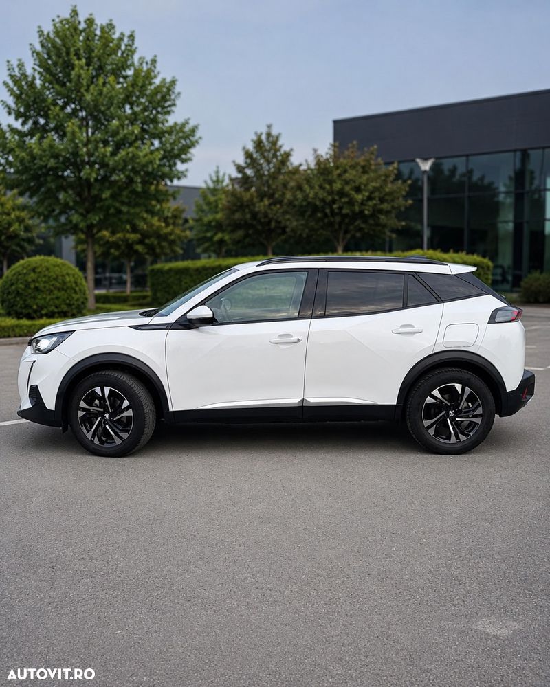 Peugeot 2008 1.2 L PureTech STT EAT8 Allure - 4