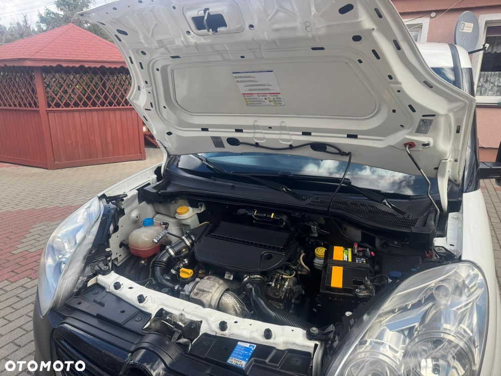 Opel Combo - 16
