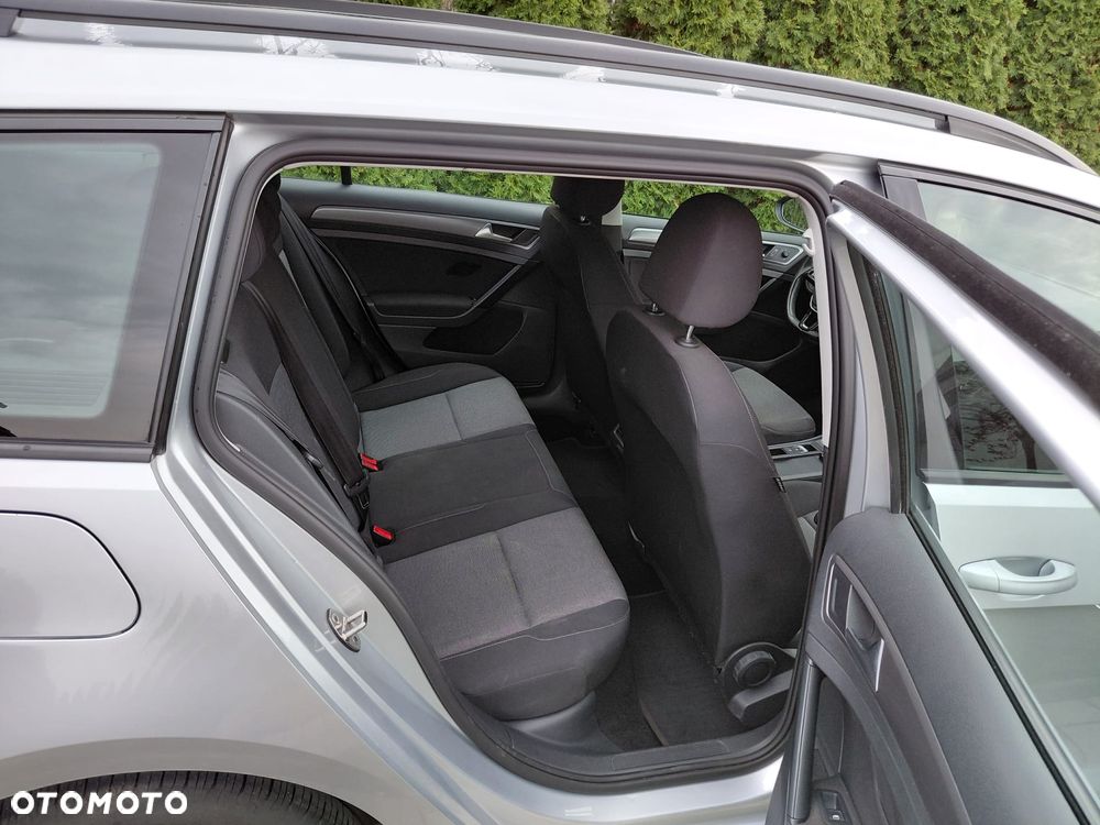 Volkswagen Golf 1.6 TDI BlueMot Comfortline - 14