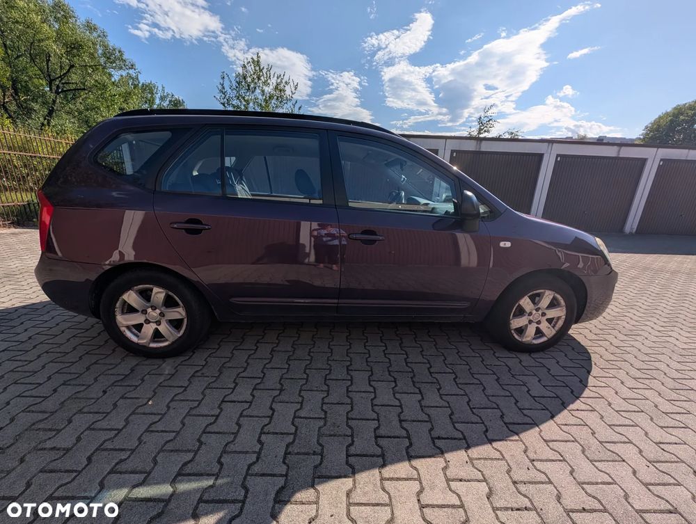 Kia Carens 2.0 EX - 7