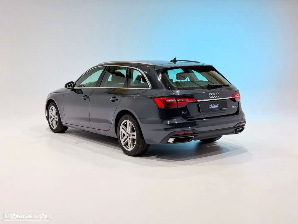 Audi A4 Avant 30 TDI S tronic - 16