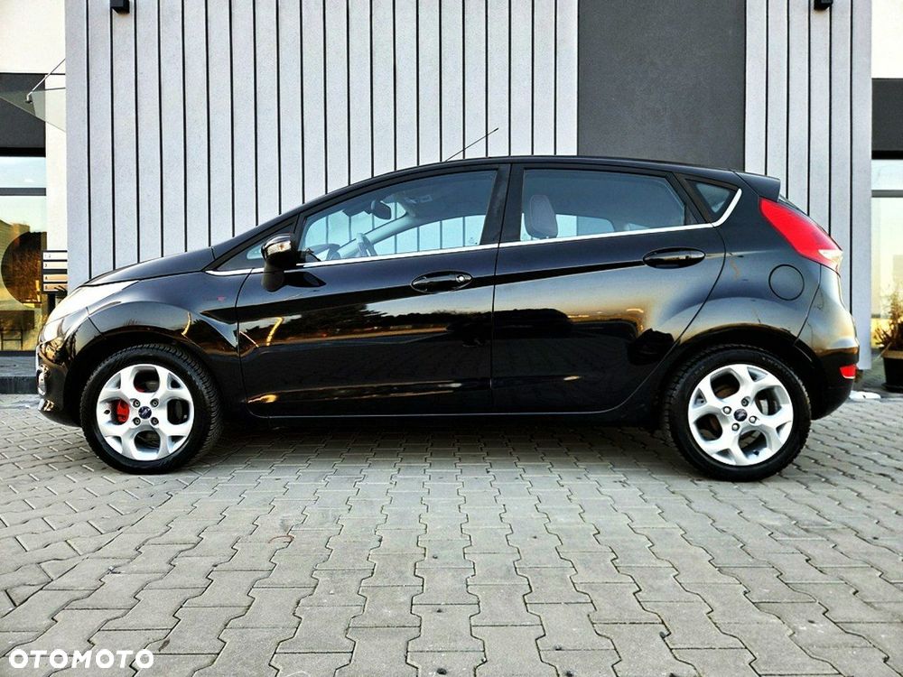 Ford Fiesta - 25