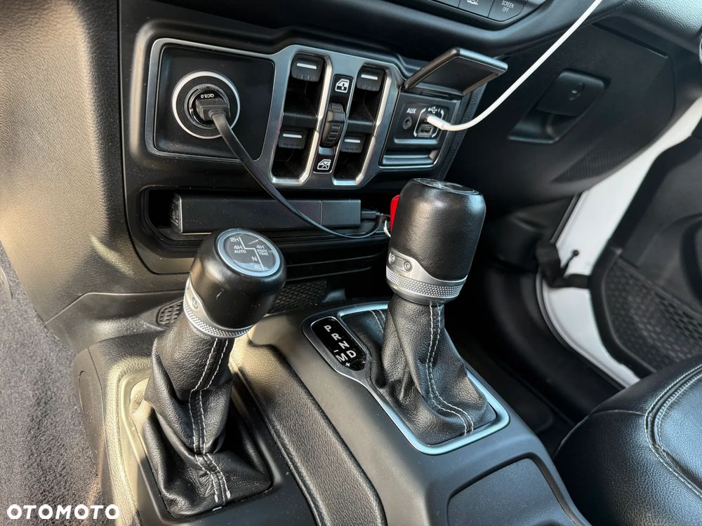 Jeep Wrangler - 13