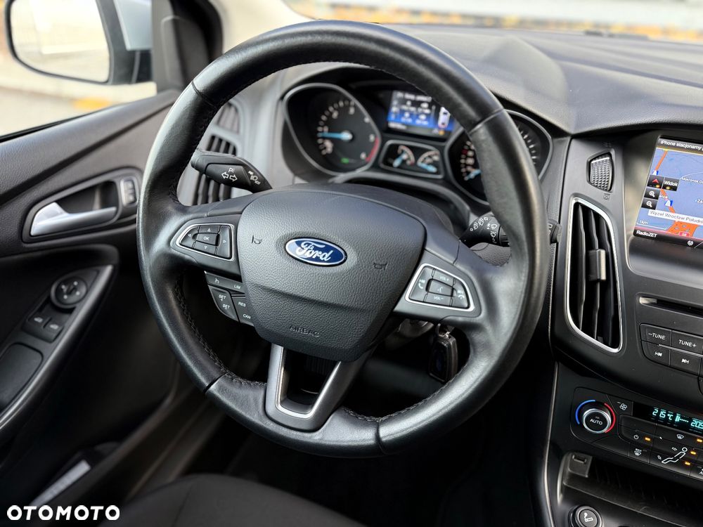 Ford Focus - 25