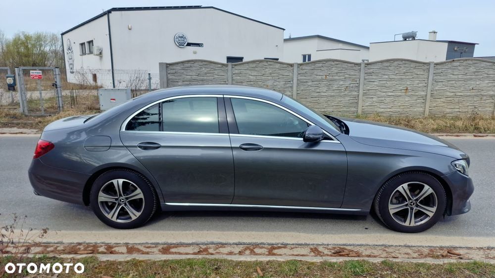Mercedes-Benz Klasa E 200 d 9G-TRONIC - 4