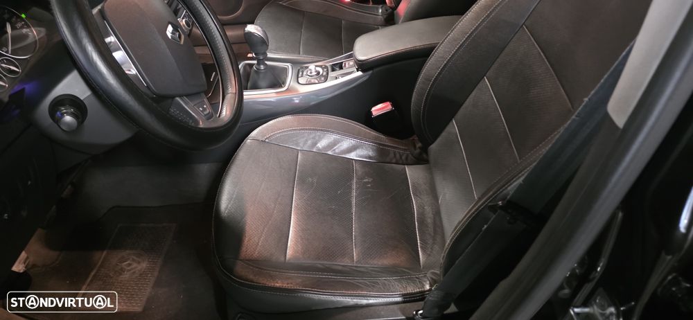 Renault Laguna 2.0 dCi Initiale - 7