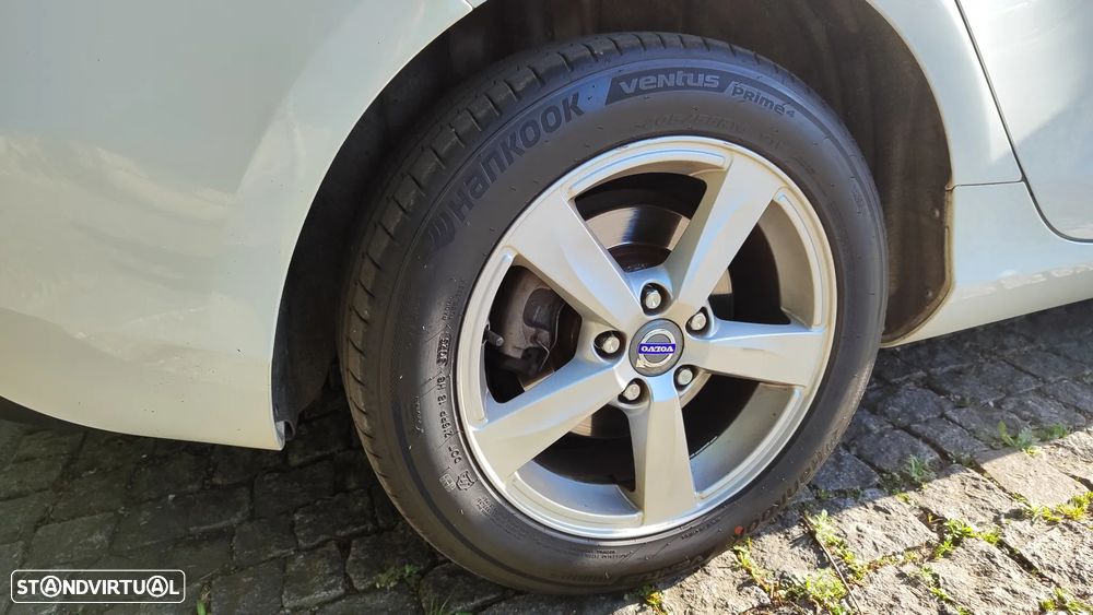 Volvo V40 ver-1-6-d2-eco-momentum - 3