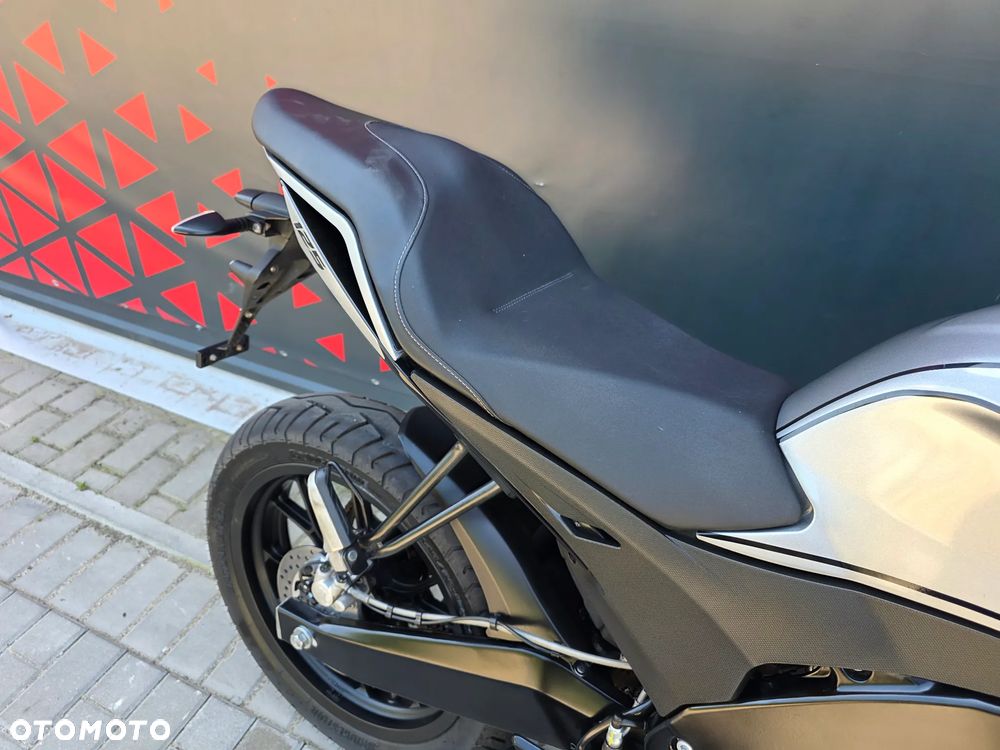 Aprilia Tuono - 10