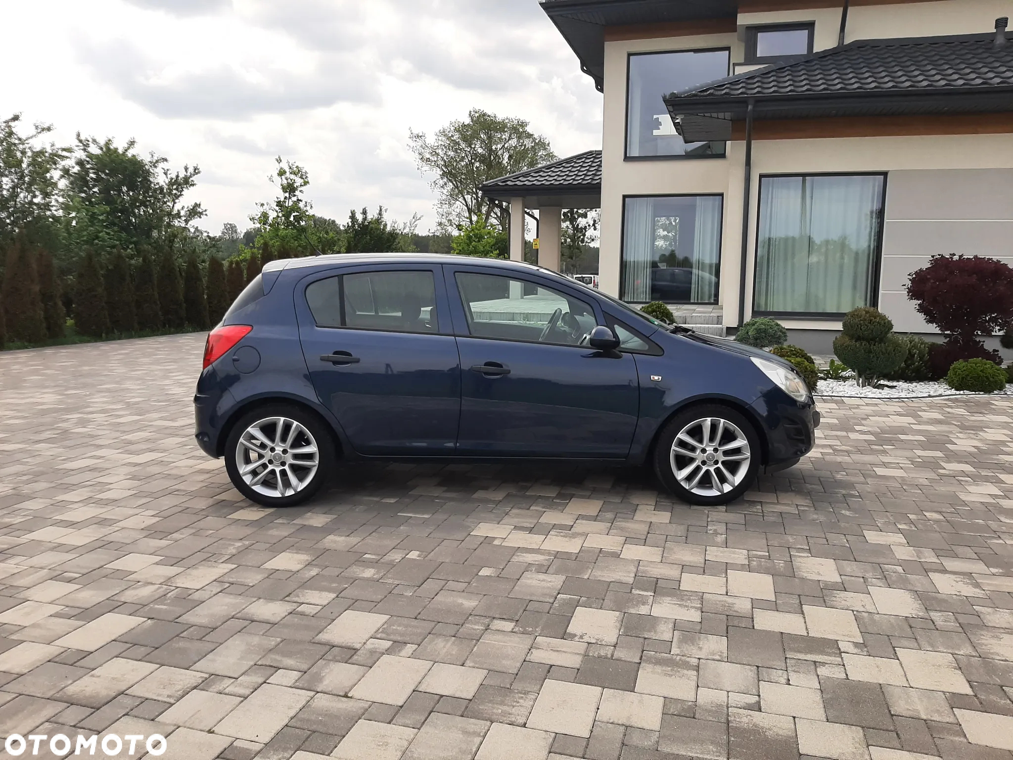 Opel Corsa 1.4 16V Edition - 11
