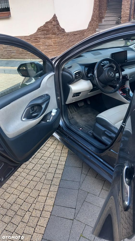 Toyota Yaris - 7