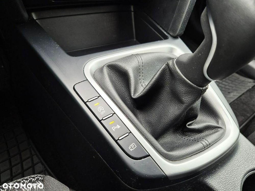 Kia Ceed 1.5 T-GDI M - 33