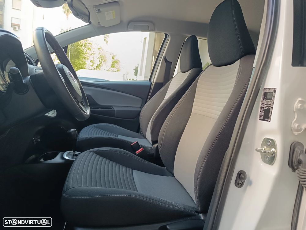Toyota Yaris 1.5 HDF Comfort - 8