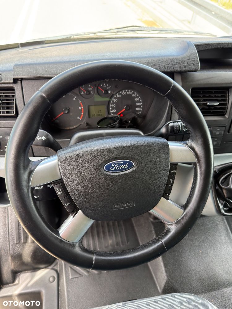 Ford Transit - 10