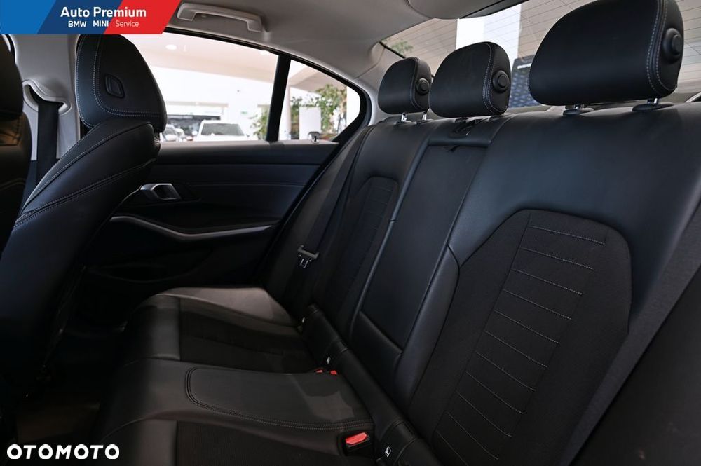 BMW Seria 3 318i Advantage - 12