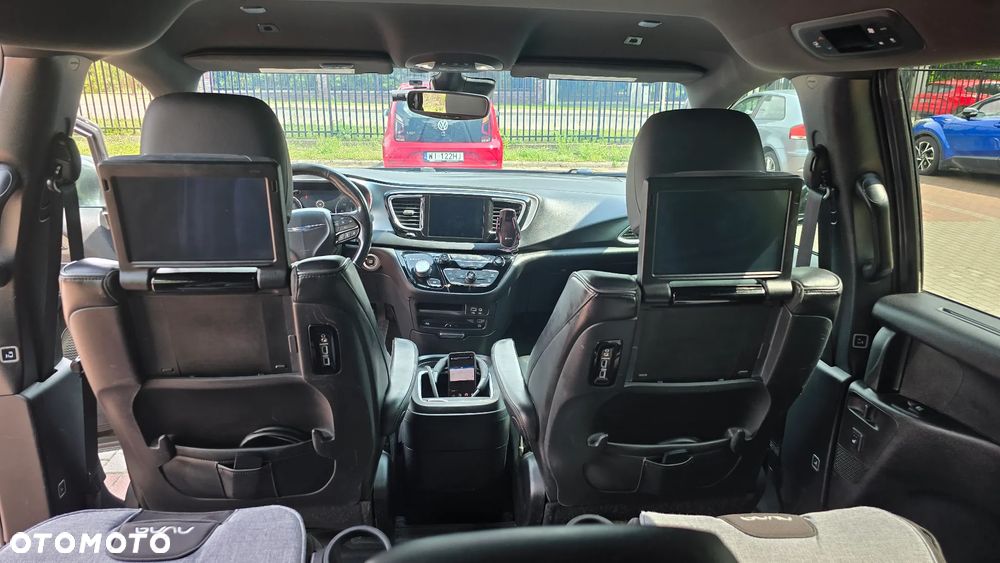 Chrysler Pacifica - 6
