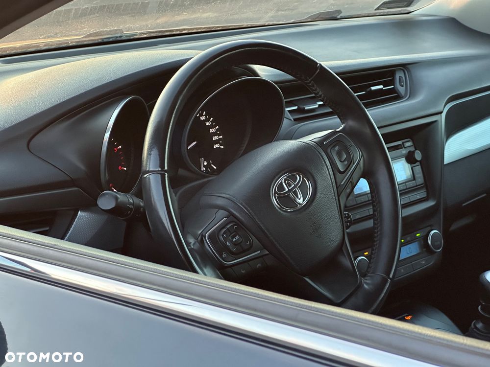 Toyota Avensis 2.0 D-4D Active Business - 7
