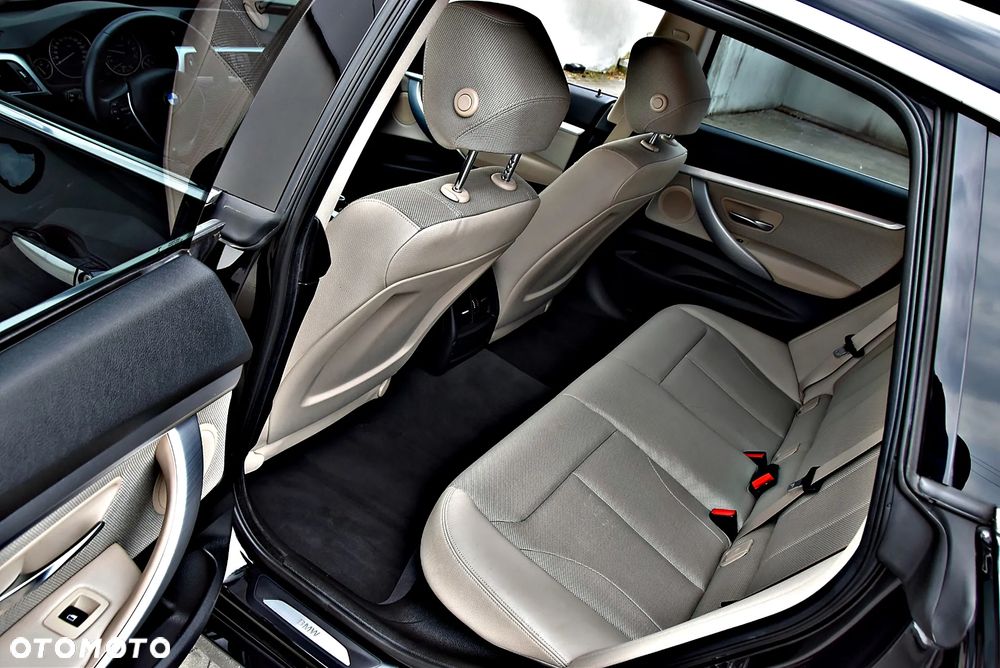 BMW 3GT 320i Luxury Line - 23