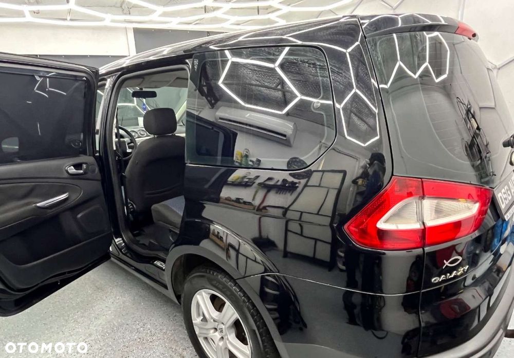 Ford Galaxy - 32