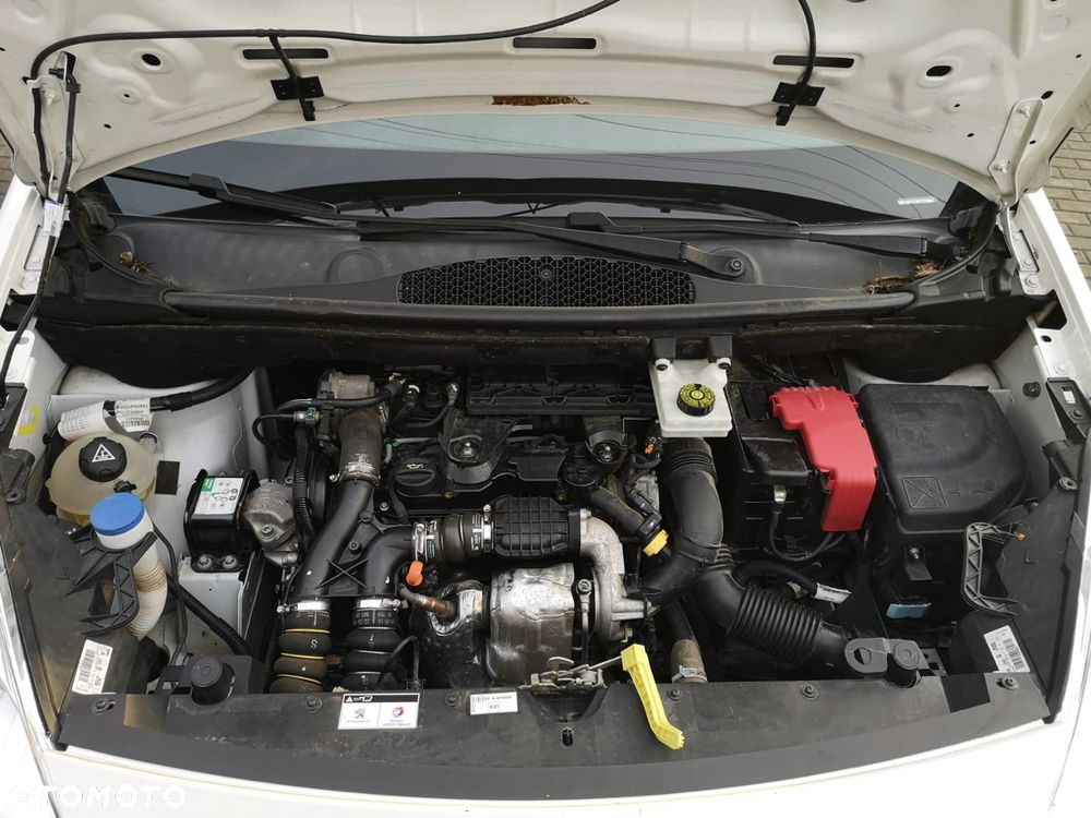 Peugeot Partner 1.6 HDI Origin - 29