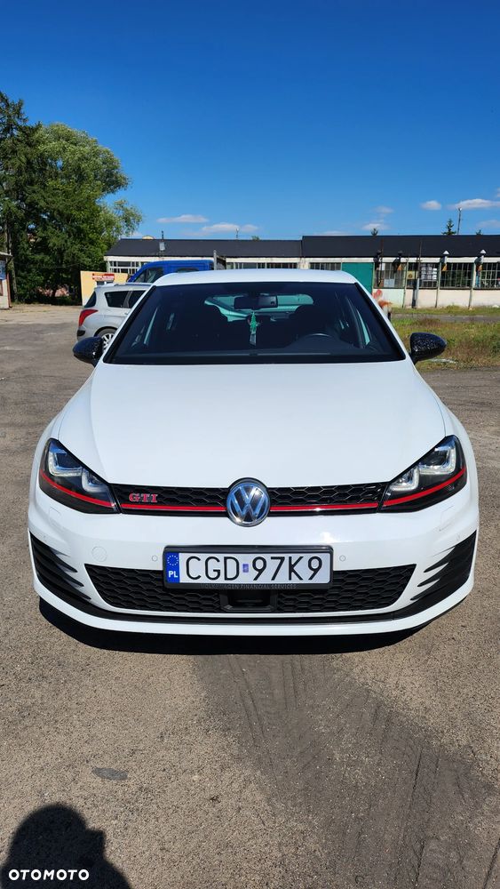 Volkswagen Golf - 3