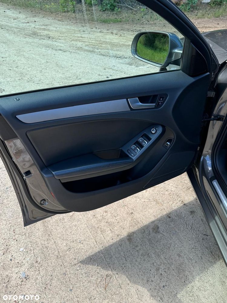 Audi A4 Limousine 2.0 TDI DPF multitronic S line Sportpaket - 11