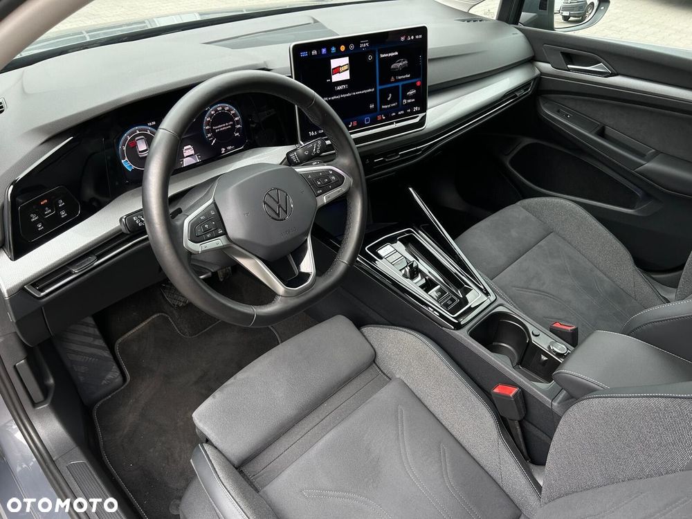 Volkswagen Golf 1.5 eTSI mHEV Style DSG - 8