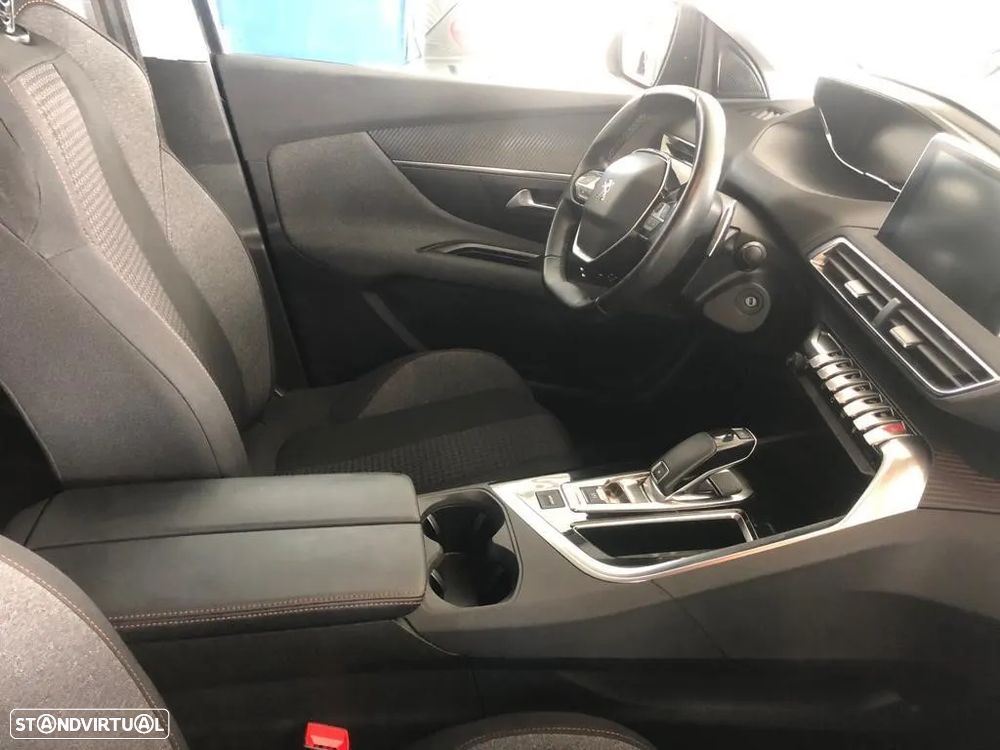 Peugeot 3008 PureTech 130 Stop & Start GPF EAT8 Active Business-Pack - 12