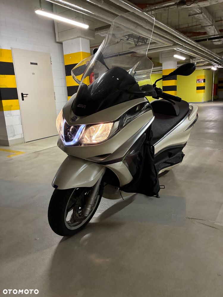 Piaggio X10 - 9