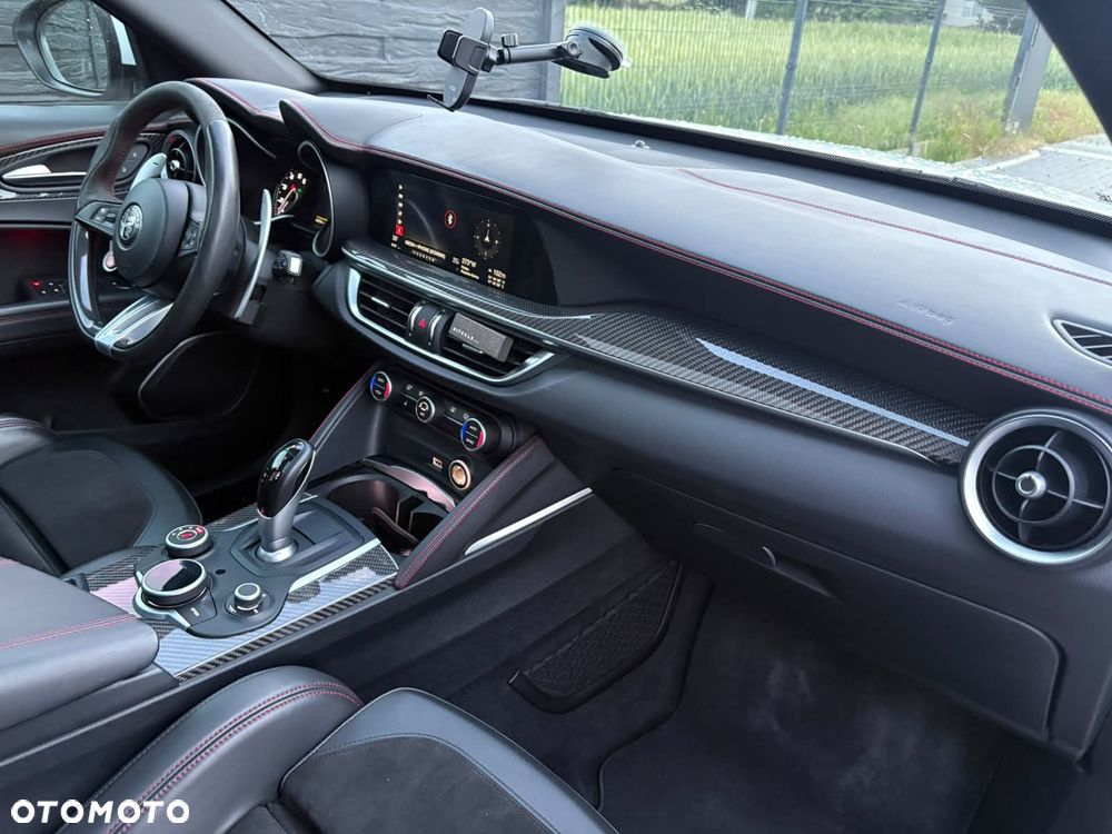 Alfa Romeo Stelvio 2.9 V6 Bi-Turbo Quadrifoglio Q4 - 8