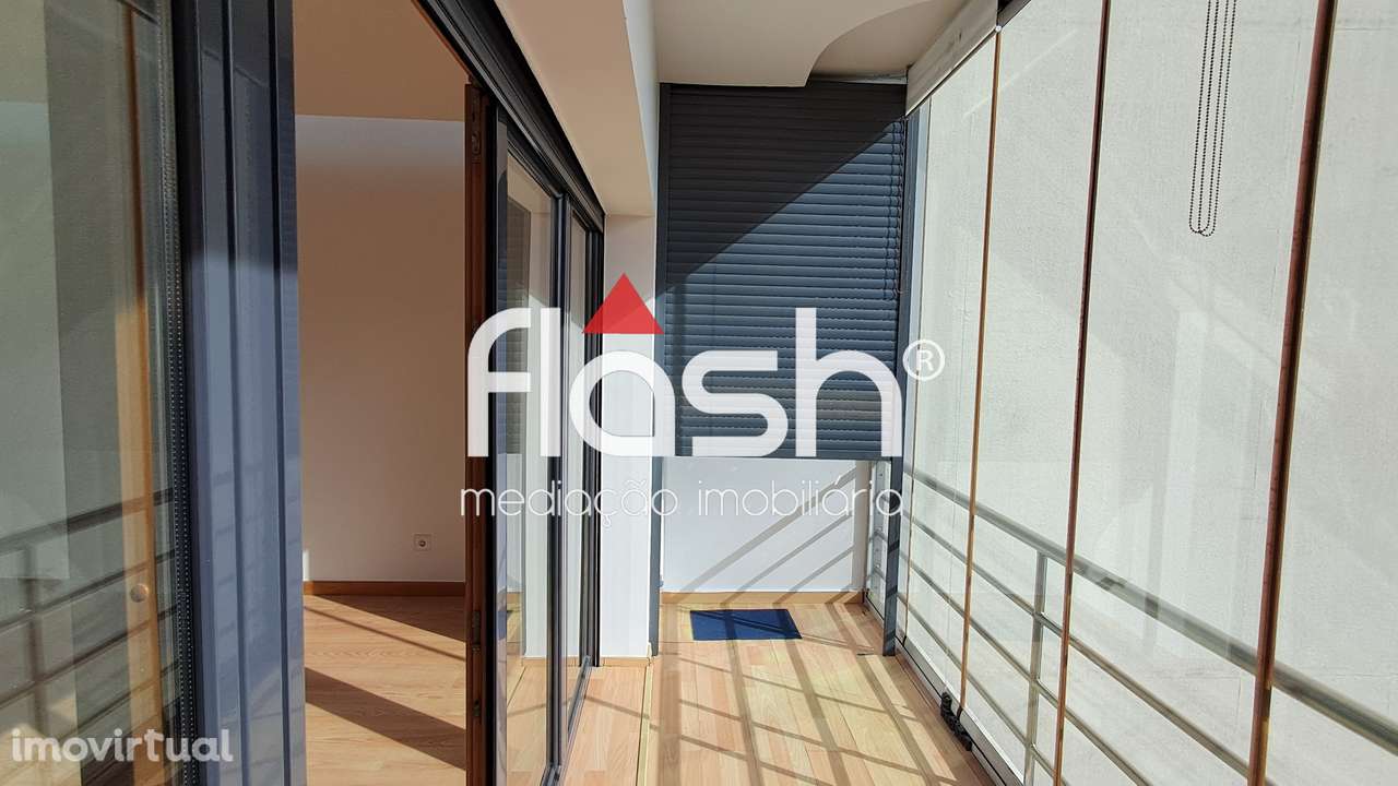 Apartamento T3 com 4 parqueamentos em Odivelas - Grande imagem: 5/30